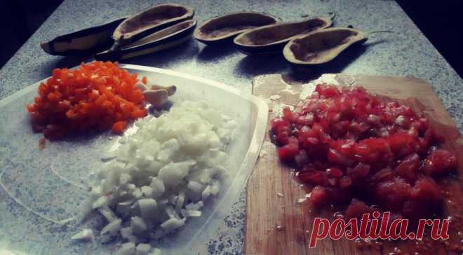 Вкус и аромат сводит с ума! Баклажаны фаршированные овощами — Фактор Вкуса