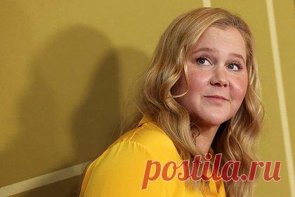 Популярная актриса испытала тяжелые последствия уколов для быстрого похудения. Американская актриса и стендап-комедиантка Эми Шумер из-за тяжелых побочных действий отказалась от похудения с помощью популярного у голливудских звезд лекарства от диабета Ozempic. По ее словам, после начала терапии она чувствовала себя настолько истощенной, что не могла играть с четырехлетним сыном.