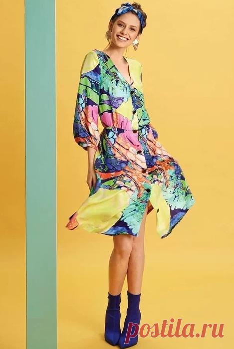 КАК УКРЕПИТЬ ШОВ ТАЛИИ В ОТРЕЗНОМ ПЛАТЬЕ. МАСТЕР-КЛАСС (Шитье и крой) В некоторых случаях в моделях, отрезных по линии талии, сшитых из тонких тканей, рекомендуется укреплять шов талии специальной хлопковой лентой, чтобы предотвратить быстрое изнашивание в этой облас…