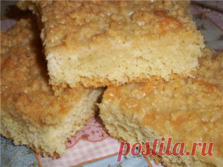 Простой пирог с крошкой