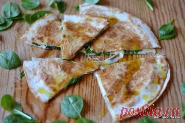 Кесадилья — лепёшка с сыром и зеленью &bull; домашний рецепт. С фото!