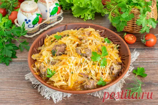 Тушеная капуста с тушенкой в мультиварке