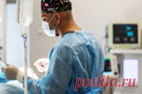 Огромный червь поселился в голове россиянина после укуса комара. В Новороссийске врачи достали из головы мужчины огромного 15-сантиметрового червя, который оказался там после укуса комара. Об этом сообщили в пресс-службе новороссийской городской больницы №1. Мужчине поставили диагноз «дирофиляриоз», разносчиками которого являются комары.