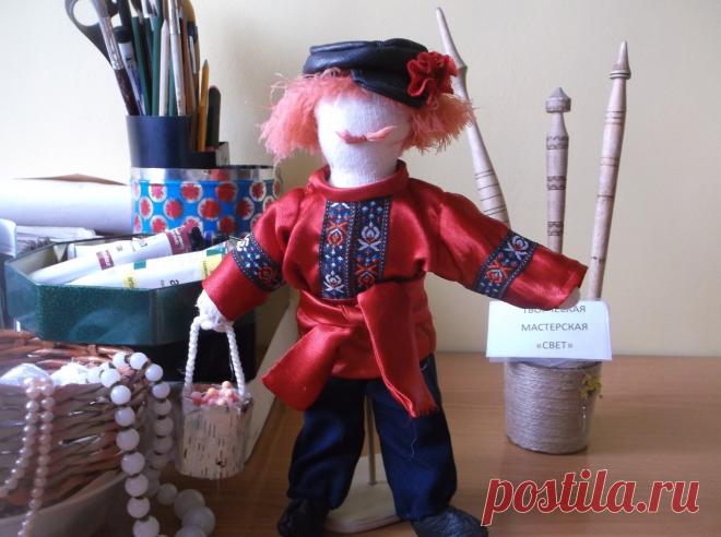 Этот парень готовится к поездке на выставку "Уфа.Ладья. Сувениры"