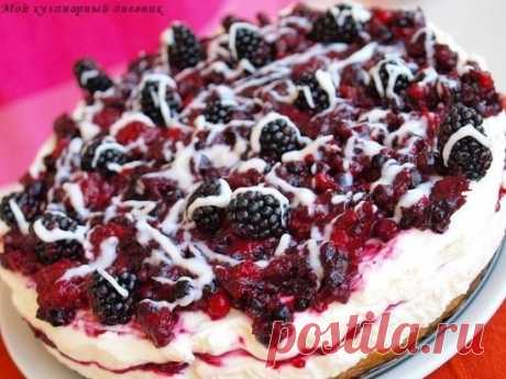 САМЫЕ ВКУСНЫЕ ТОРТЫ БЕЗ ВЫПЕЧКИ 
1) ЙОГУРТНЫЙ ТОРТ
ИНГРЕДИЕНТЫ:
● 1 л йогурта
● 200 мл 38% сливок
● 25 гр. желатина
● 1 стакан сахара или 1/2 банки сгущенки
● 1 стакан воды
● любые фрукты (кроме ананаса и киви)
● немного сливочного масла.
ПРИГОТОВЛЕНИЕ:
Взбить йогурт и сливки (около 4 минут). Растворить желатин в воде. Если вода недостаточно горячая, то будет комками, но при этом вода не должна быть кипятком. Растворенный желатин сразу же влить в йогурт. Взять глубокую стеклянную салатницу и