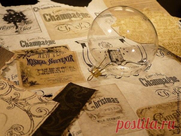 Обратный декупаж и двухшаговый кракелюр на новогоднем шаре
Источник http://www.livemaster.ru/topic/525723-obratnyj-dekupa.. 

Материалы:
- шарик из прозрачного стекла
- декупажные карты и салфетки
- кисть плоская синтетическая 2 шт.(одна для материалов на водной основе, другая для материалов на основе растворителя)
- клей-лак для декупажа viva decor матовый
- акриловая краска Maimeri, цвет: белила титановые
- двухшаговые кракелюрные лаки Lukas
- масляная краска Сонет, цвет...