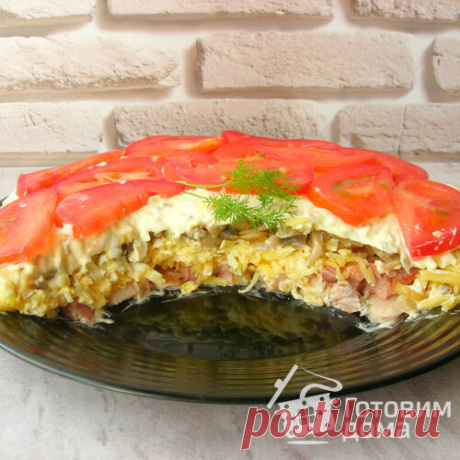 Слоеный салат «Чикаго» с курицей и грибами - пошаговый рецепт с фото на Готовим дома