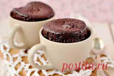 Шоколадный кекс в кружке и микроволновке - рецепт на vse-o-ede-online.ru Шоколадный кекс в кружке и микроволновке. Рецепт. Это быстрый и простой способ приготовить вкусный и насыщенный шоколадный десерт.