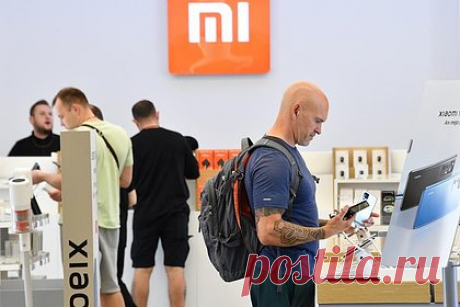 Названы самые популярные бренды смартфонов в России. Xiaomi оказался самым популярным брендом смартфонов в России в первом квартале года. На второй строчке оказалась Realme, а на третьей — Samsung. Apple и Tecno заняли четвертое и пятое места соответственно. Китайские смартфоны назвали самыми востребованными на рынке России, их доля в штуках составила 70 процентов.