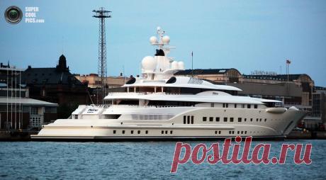 7. «Pelorus». Одна из яхт Романа Абрамовича ценой $130 млн. Поговаривают, что судно может совершить кругосветное путешествие без дозаправки. На борту есть своя небольшая субмарина и даже специальные осветительные приборы «антипапарацци».