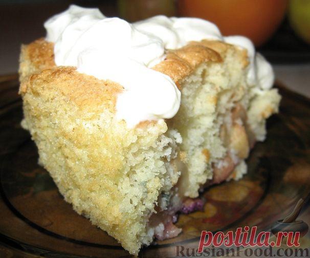 Рецепт: Бисквит с яблоками (шарлотка) на RussianFood.com