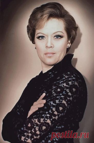 Алиса Фрейндлих, 8 декабря, 1934