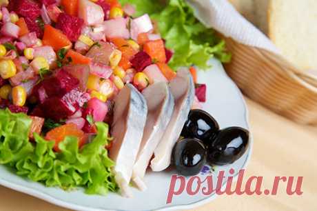 Последние новости - РЕЦЕПТ ДНЯ: Винегрет с сельдью и кукурузой