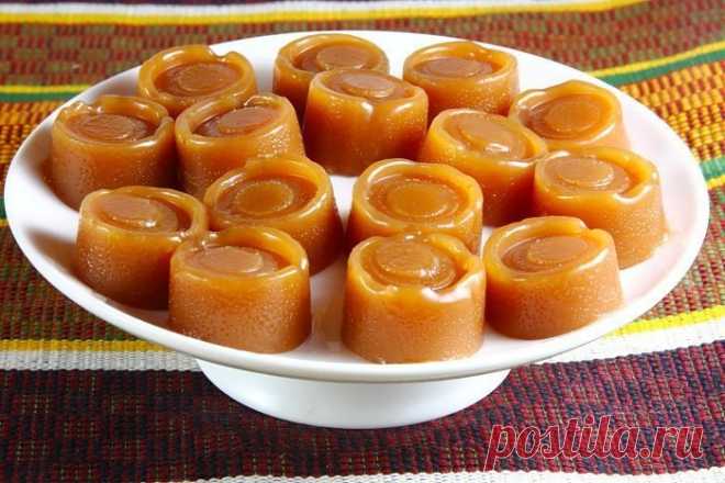 Домашние конфеты «Коровка» 
Домашние конфеты «Коровка»: Дома всегда вкуснее!
Готовила их пару раз и всегда получаются просто классно! Ингредиенты:
Молоко 6 % — 1 Стакан Сахар — 1.5 Стакан Мед — 3 Ст. ложка Масло сливочное — 25 …