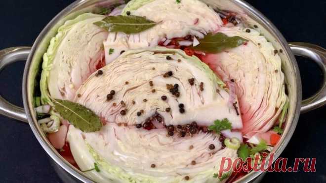 Маринованная капуста «Медовая»
Яркая, ароматная, супер хрустящая и потрясающе вкусная!