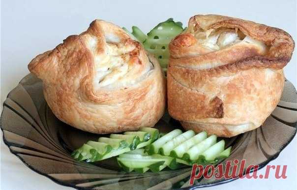 Пирожки слоёные с курицей и сыром

Ингредиенты:

- 1 пласт теста слоеного
Показать полностью…