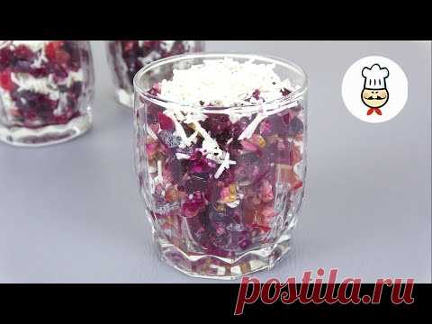 Отличное сочетание продуктов, которое порадует не только любителей свеклы, а и любителей полезного питания. Простые и доступные ингредиенты. Приготовьте для себя вкусный и простой салат «Рубины под снегом». Это очень вкусно!