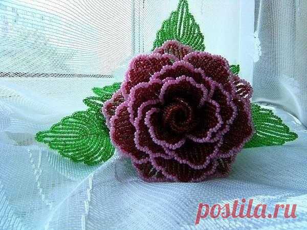 Роза из бисера