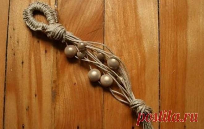 Азбука рукодельницы: модный браслет из бечевки и бусин
