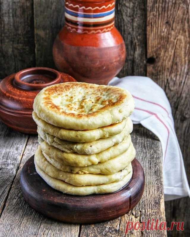 ​Лепёшки с творогом и зеленью — Sloosh – кулинарные рецепты