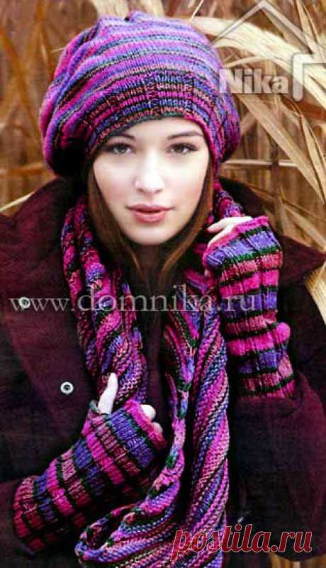 Вязаная шапка, снуд и митенки спицами