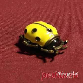 МатаХари в Instagram: «Продаётся! Винтажные жучки сделанные по эскизам великого Альфонса Мухи, чешского художника основоположника стиля модерн, как удивительны…» 5 отметок «Нравится», 3 комментариев — МатаХари (@matahari.ru) в Instagram: «Продаётся! Винтажные жучки сделанные по эскизам великого Альфонса Мухи, чешского художника…»