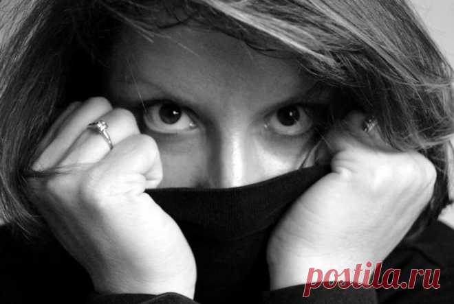 Бойтесь слабых! Это они вынудят вас бегать по жизненному кругу, и круг будет сужаться, пока вы не рухнете и не спросите себя: а кто пожалеет меня?
Почему люди делятся на слабых и сильных? Не физически. А на уровне мы…
