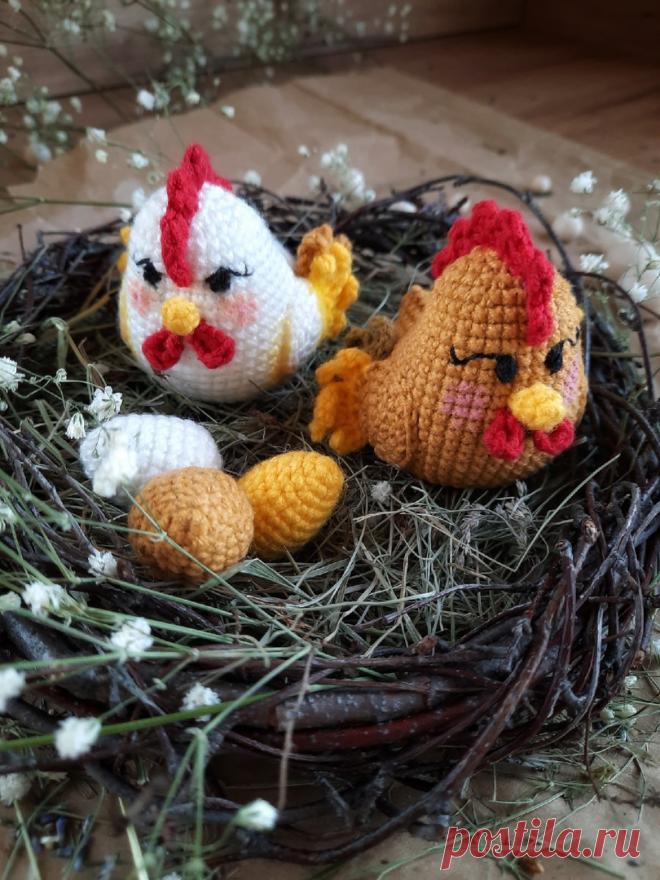 PDF Курочка крючком. FREE crochet pattern; Аmigurumi chiken patterns. Амигуруми схемы и описания на русском. Вязаные игрушки и поделки своими руками #amimore - маленькая курочка, пасхальная курица, птица к Пасхе.