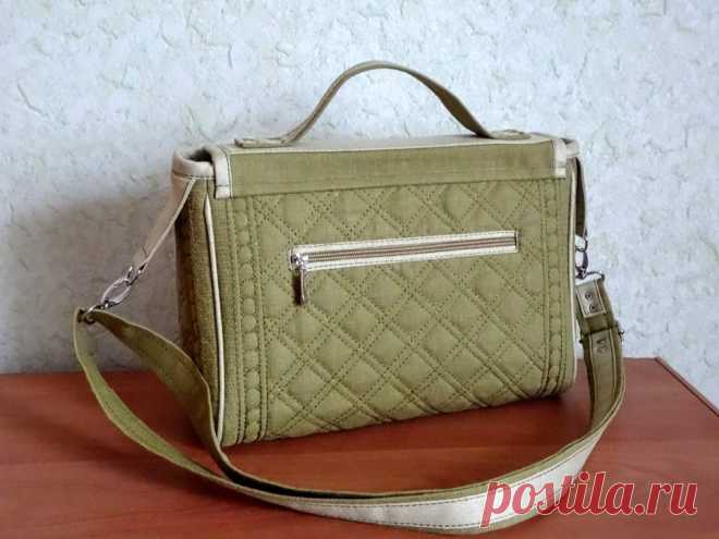 (1) Facebook