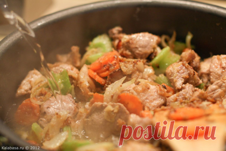 Рагу со свининой, овощами и лапшой