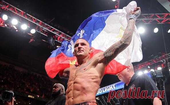Бывший временный чемпион UFC Порье завершил карьеру после поражения. Дастин Порье проиграл Максу Холлоуэю единогласным решением судей. После поражения бывший временный чемпион UFC оставил перчатки в центре октагона, объявив о завершении карьеры