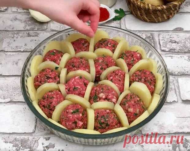 Кто лучше шведов знает, как приготовить фрикадельки или другие блюда из фарша? Разумеется, никто! Но французская кухня может усовершенствовать шведскую, например одним из самых вкусных блюд фрикадельки в соусе бешамель. Представляем рецепт самой оригинальной закуски в духовке. В состав данного - 11 июня - 43333249893 - Медиаплатформа МирТесен