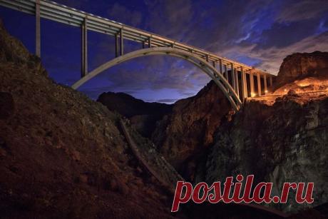 «Мемориальный мост Майка О’Каллагана — Пэта Тиллмана (Аризона и Невада, США)» — карточка пользователя Алёна Ростунцова в Яндекс.Коллекциях