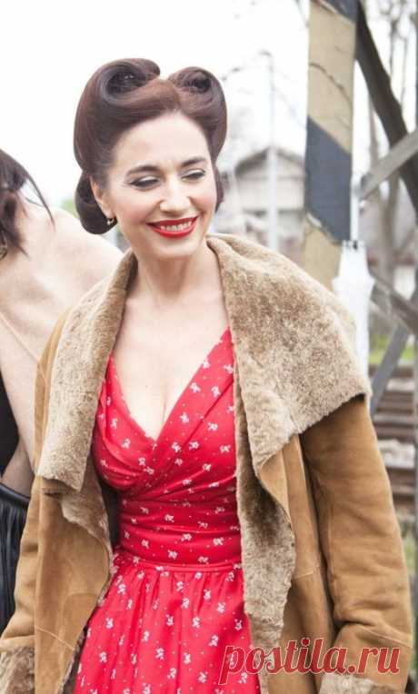 Z Kuklové zase udělali princeznu. Strašně jí to slušelo | Týden.cz