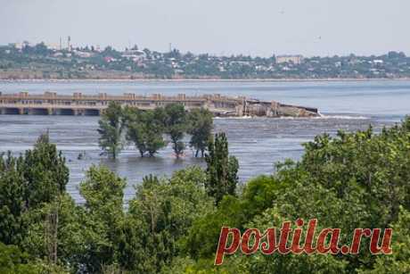 В Херсонской области ответили на сообщения об эпидемии холеры. В Telegram-канале «Атеш» появились посты, в которых утверждается, что российские военные в Херсонской области и Крыму массово болеют холерой. Также авторы заявляют, что в Вооруженных силах России идет массовая вакцинация от заболевания. Информацию опровергли в херсонском Минздраве.