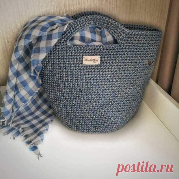 Сумочка шоппер крючком - Сундук сокровищ - медиаплатформа МирТесен Схему идеального круга наверняка все заинтересованные рукодельницы встречали, не буду дублировать, лучше покажу описание по каждому ряду. Вяжется от кольца амигуруми по спирали с маркером на первой петле каждого ряда, обозначающего начало следующего. Обобщая можно сказать, что прибавки делаются в