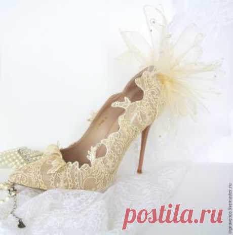 Превращаем бежевые лодочки в свадебные туфли