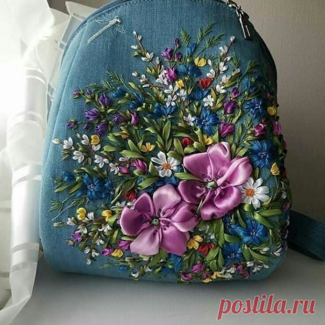 ​Прекрасные рюкзаки, покрытые цветами