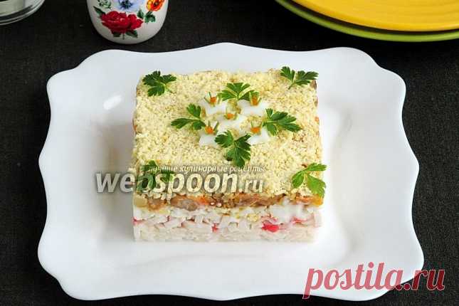 Салат из крабовых палочек с яйцами, рисом и грибами рецепт с фото, как приготовить на Webspoon.ru