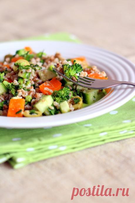 На этой кухне многие ели. Некоторые до сих пор живы