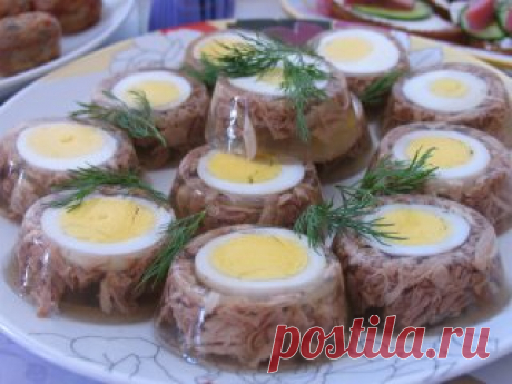 Как правильно приготовить вкусный холодец...
Основные правила приготовления хорошего холодца
Для того чтобы приготовить прозрачный холодец, необходимо помнить 
несколько простых правил, придерживаясь которых можно будет без труда 
сотворить этот кулинарный шедевр.
Правило 1. Выбор основного ингредиента – мяса.
Готовить холодец можно из любого мяса (из курицы, из свинины, из 
говядины, из свиных ножек и т.д.), самое главное, правильно выбрать 
основной продукт.
Покупать такой важный в холодце