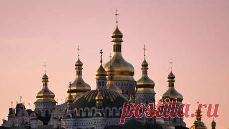 Синод РПЦ даст оценку запрету деятельности Украинской православной церкви. Священный Синод Русской православной церкви оценит запрет УПЦ на Украине. Об этом заявил советник Патриарха Московского и всея Руси Кирилла протоиерей Николай Балашов, сообщает РИА Новости. По словам Балашова, принятый Верховной радой ...