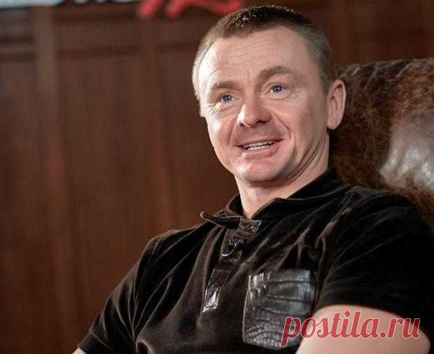 Псих из "Физрука" показал каким был в детстве: архивное семейное фото актера Владимира Сычева