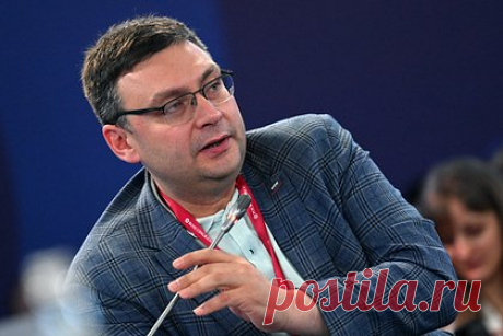 Пройдут полуфиналы конкурса «Лидеры возрождения. Донецкая Народная Республика». Исполнительный директор конкурсов «Лидеры возрождения» Антон Сериков рассказал о многочисленных просьбах конкурсантов — участников специальной военной операции — о переносе полуфинальных испытаний на более поздний срок.