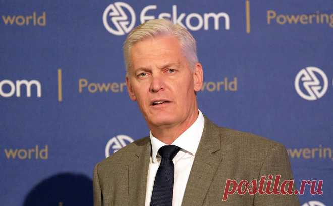 В ЮАР глава энергокомпании Eskom выжил после чашки кофе с цианидом. Исполнительный директор энергетической компании Eskom в ЮАР в декабре пережил покушение: Андре де Рюйтеру подали кофе с цианидом, после того как он сообщил о своем решении уволиться из проблемной госмонополии