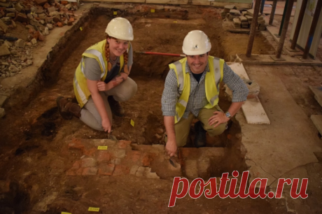 Британские воры протаранили магазин и этим помогли археологам найти древние артефакты | События