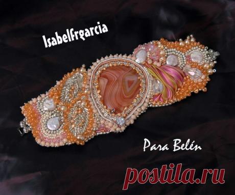 ISABEL FR GARCÍA: agata embridery, cadena strass, soutach, briolets, cuentas nacar | bead embroidery and shibory silk