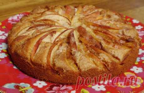 Домашний пирог с яблоками и корицей - Простые рецепты Овкусе.ру