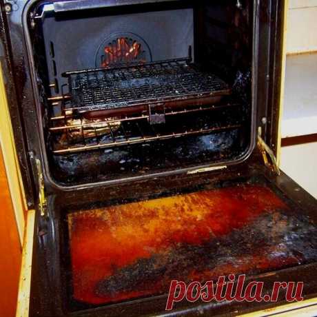Очищаю духовку от любого нагара и жира за 5 минут легко и без усилий при помощи копеечного средства
С каждым случится может – кулинарила я тут недавно. Когда читала рецепт, слюнки текли от того, как это должно было быть вкусно. Но в ходе запекания что-то пошло не так видимо. Потому что духовку свою я не узнала. Она вся оказалась «уляпана» жиром , который конечно же успел пригореть и как цемент «впечатался» в стенки […]
Читай дальше на сайте. Жми подробнее ➡