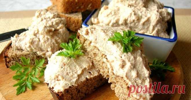 Обалденный яичный паштет. На вкус и по внешнему виду — в точности как мясной. Считается, что паштет — это мясное блюдо. Разрушим стереотипы, приготовим его из простых вареных яиц: убедись сам, что закуски нежнее и вкуснее не придумаешь!
 

Ароматный паштет из вареных яиц, жарен…